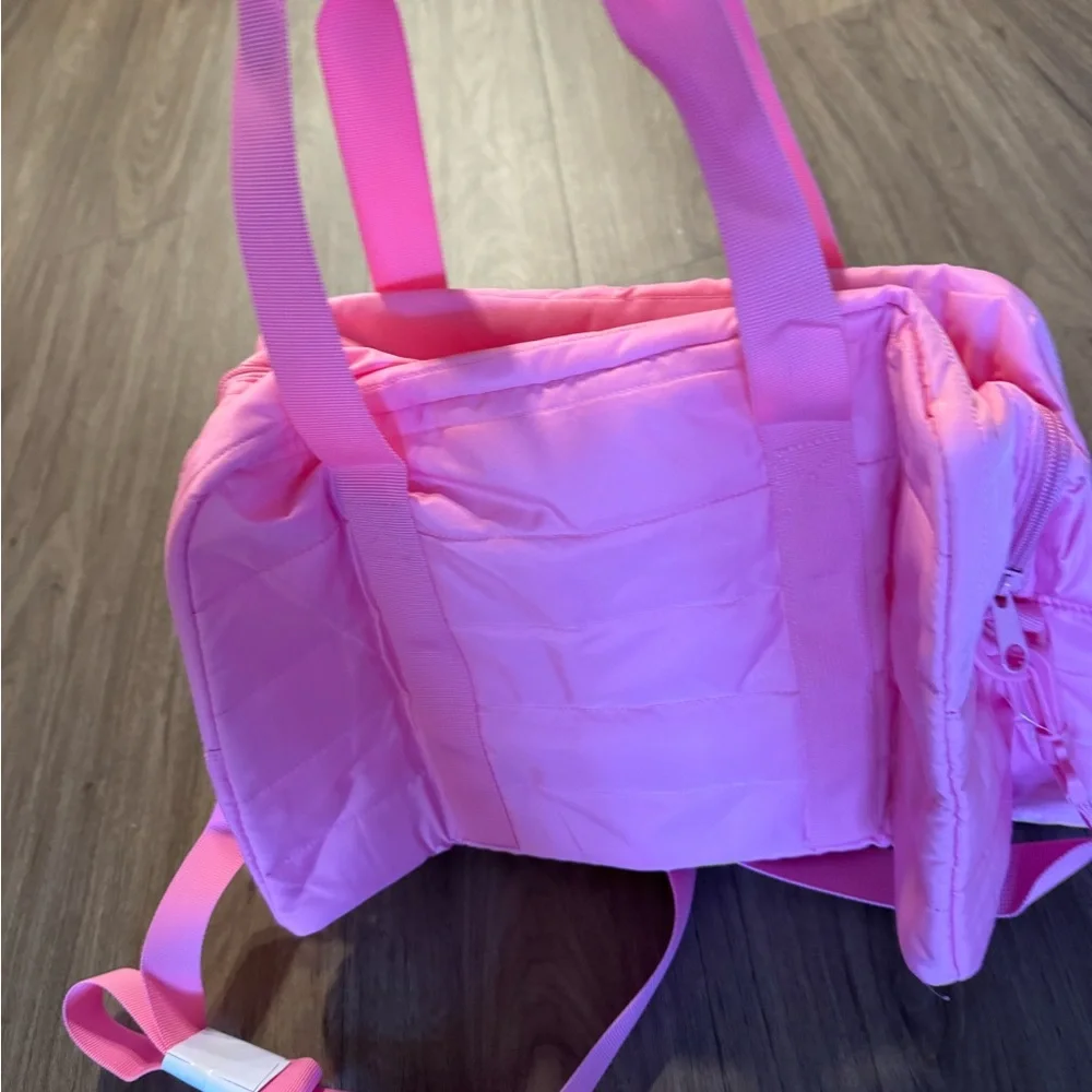 Victoria’s Secret Pink Duffle Bag NWT - Picture 3 of 3